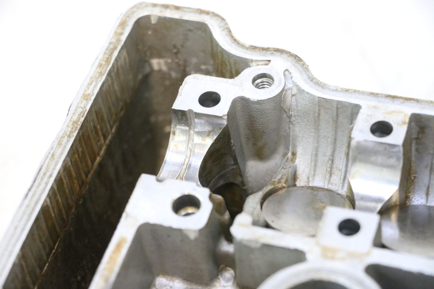 photo de CULATA HONDA FJS SILVER WING SILVERWING 400 (2005 - 2008) - Primer plano técnico