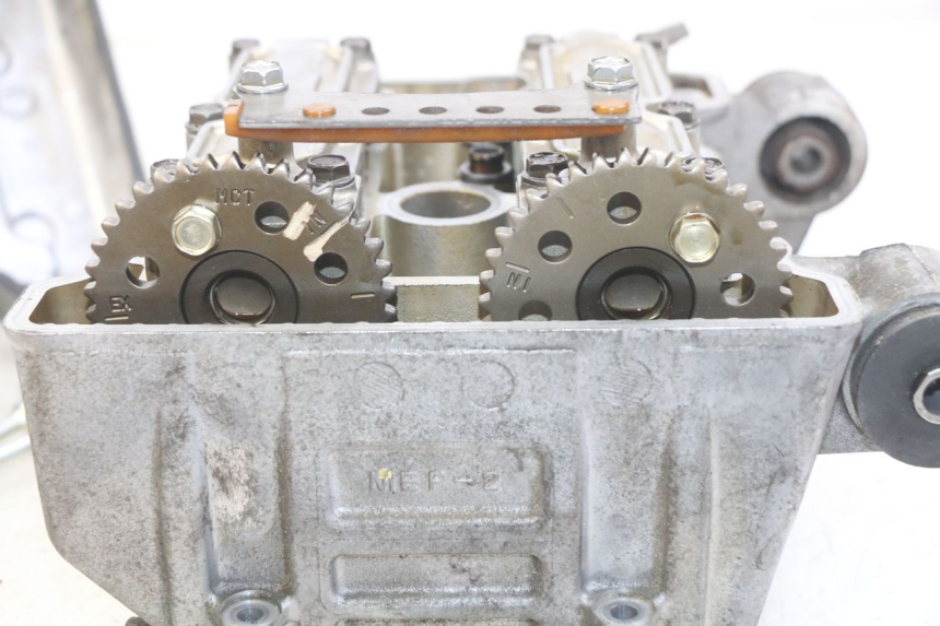 photo de CULATA HONDA FJS SILVERWING SILVER WING 400 (2009 - 2016) - Primer plano de alta resolución