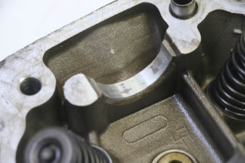 photo de CULATA KYMCO GRAND DINK 125 (2008 - 2014) - Zoom sobre los componentes