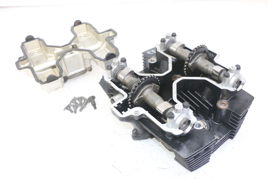 photo de CULATA SUZUKI GS GSE 500 (2001 - 2003) - Primer plano técnico