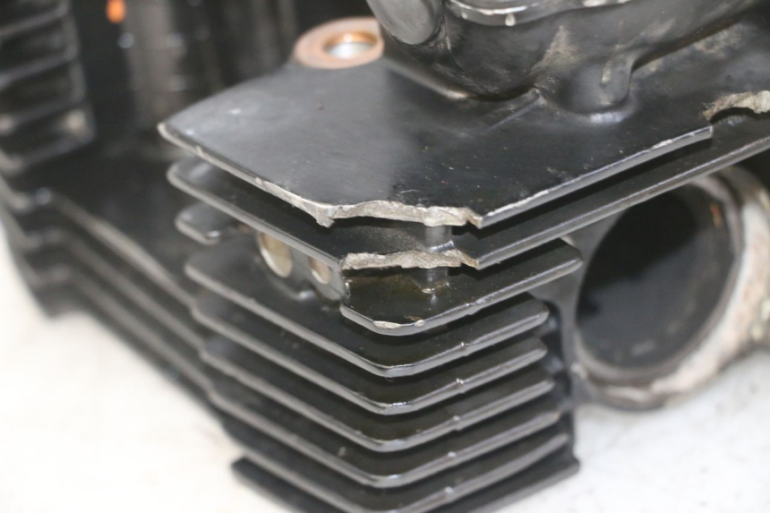 photo de CULATA SUZUKI GS GSE 500 (2001 - 2003) - Otra perspectiva