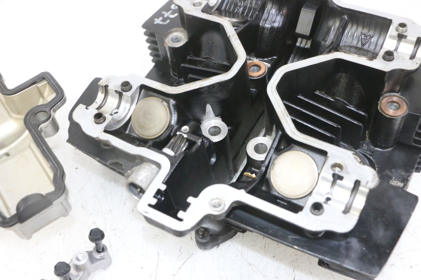 photo de CULATA SUZUKI GS GSE 500 (2001 - 2003) - Características distintivas