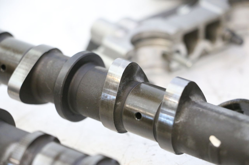 photo de CULATA SUZUKI GSR 600 (2005 - 2012) - Primer plano técnico