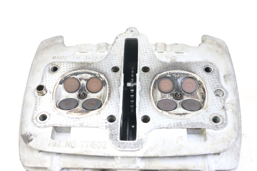 photo de CULATA SUZUKI GSX E 250 (1982 - 1983) - Detalles de los puntos de fijación