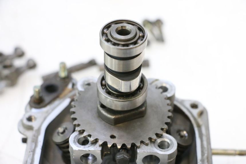 photo de CULATA PEUGEOT KISBEE 4T 50 (2010 - 2017) - Características distintivas