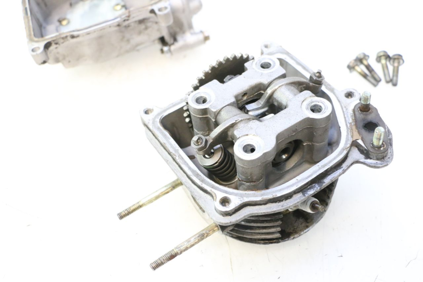 photo de CULATA PEUGEOT KISBEE 4T 50 (2010 - 2017) - Detalles de los puntos de fijación