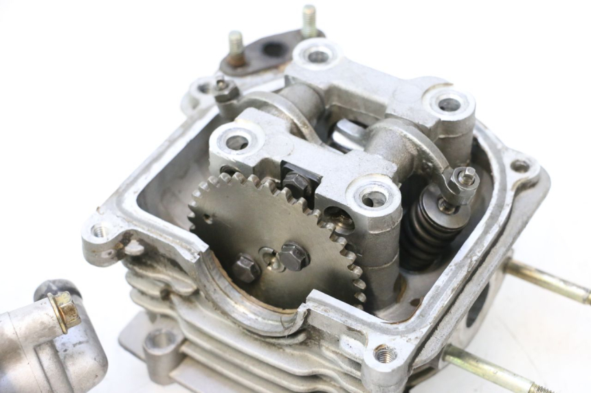 photo de CULATA PEUGEOT KISBEE 4T 50 (2010 - 2017) - Recambio usado revisado