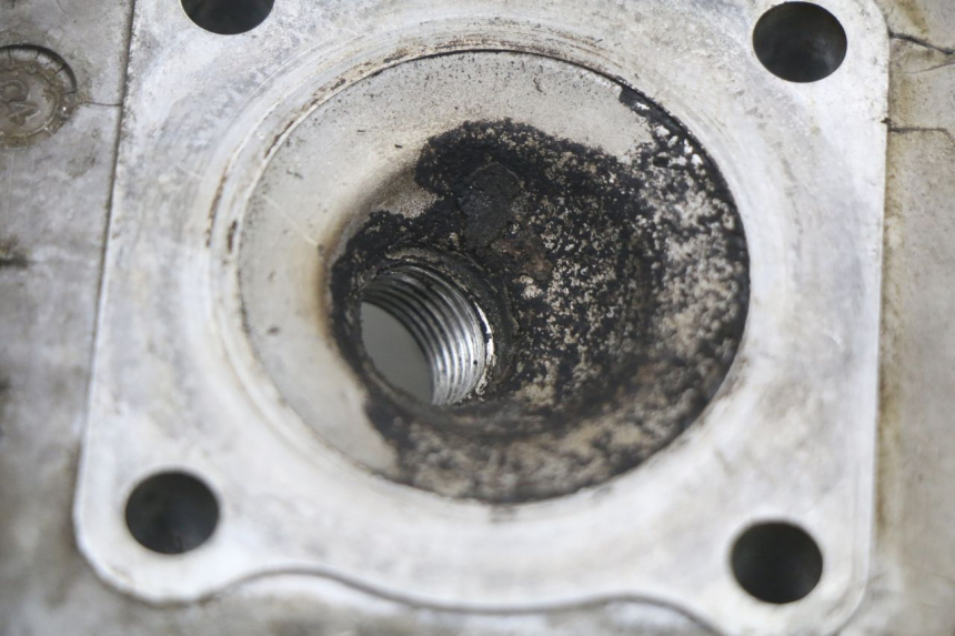 photo de CULATA PEUGEOT LUDIX 50 (2008 - 2017) - Detalles de los puntos de fijación