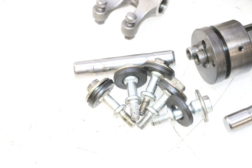 photo de CULATA PIAGGIO MP3 LT 300 (2010 - 2016) - Estado de la superficie y material