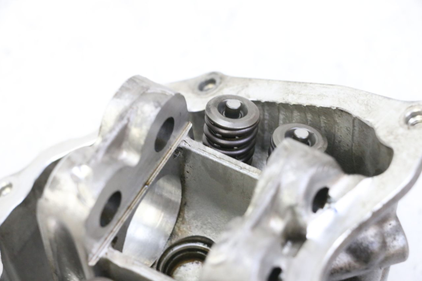 photo de CULATA PIAGGIO MP3 RL 250 (2006 - 2010) - Zoom sobre los componentes