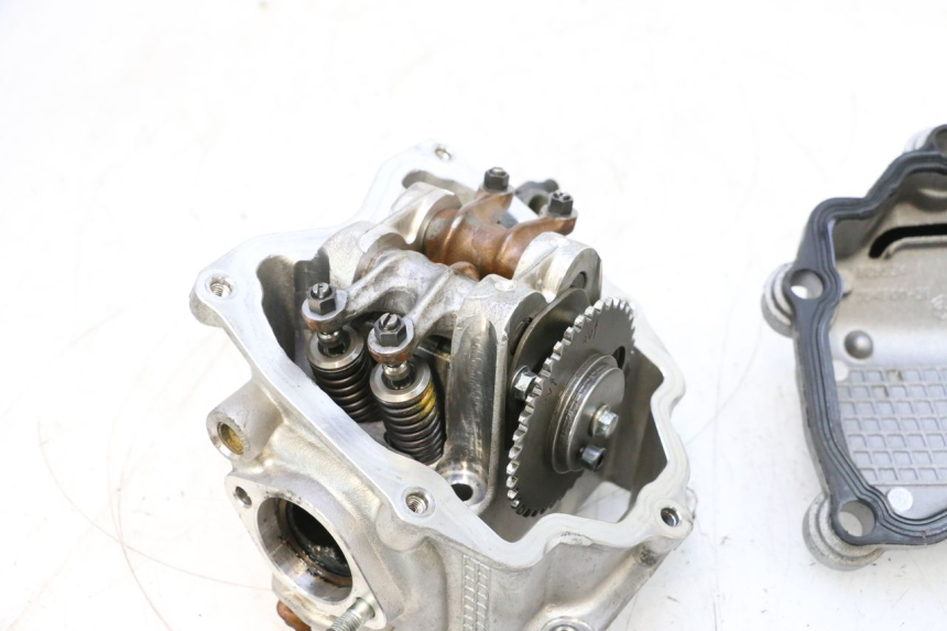 photo de CULATA PIAGGIO MP3 125 (2006 - 2014) - Vista general del producto