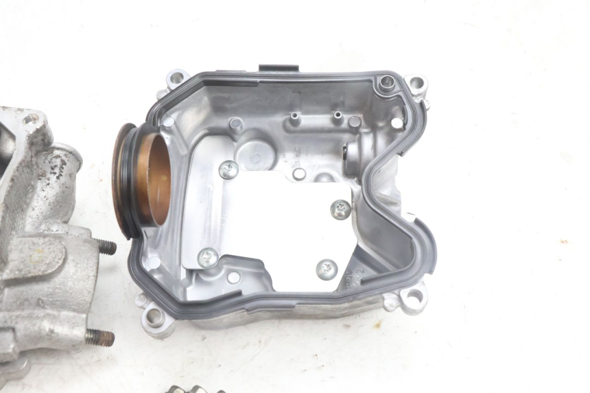 photo de CULATA YAMAHA N-MAX NMAX 125 (2021 - 2024) - Características distintivas