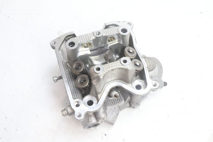 photo de CULATA YAMAHA N-MAX NMAX 125 (2021 - 2024) - Primer plano de alta resolución