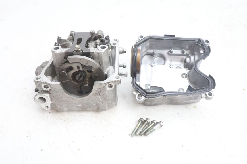 photo de CULATA YAMAHA N-MAX NMAX 125 (2021 - 2024) - Estado de la superficie y material
