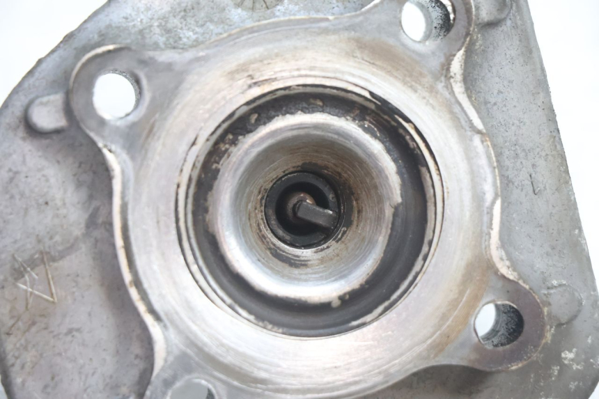 photo de CULATA YAMAHA NEO'S NEOS 2T 50 (1998 - 2007) - Detalles de los puntos de fijación