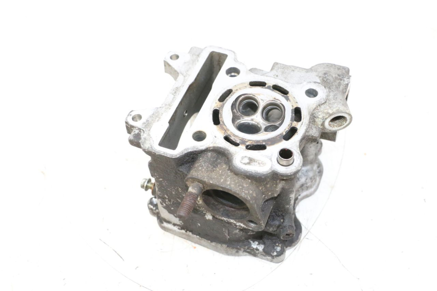 photo de CULATA YAMAHA NEOS NEO'S 4T 50 (2008 - 2016) - Primer plano técnico