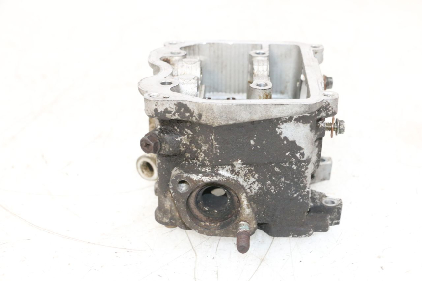 photo de CULATA YAMAHA NEOS NEO'S 4T 50 (2008 - 2016) - Detalles de los puntos de fijación