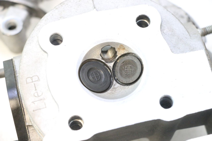 photo de CULATA JM MOTORS OLDIES 4T 50 (2020 - 2026) - Primer plano de alta resolución