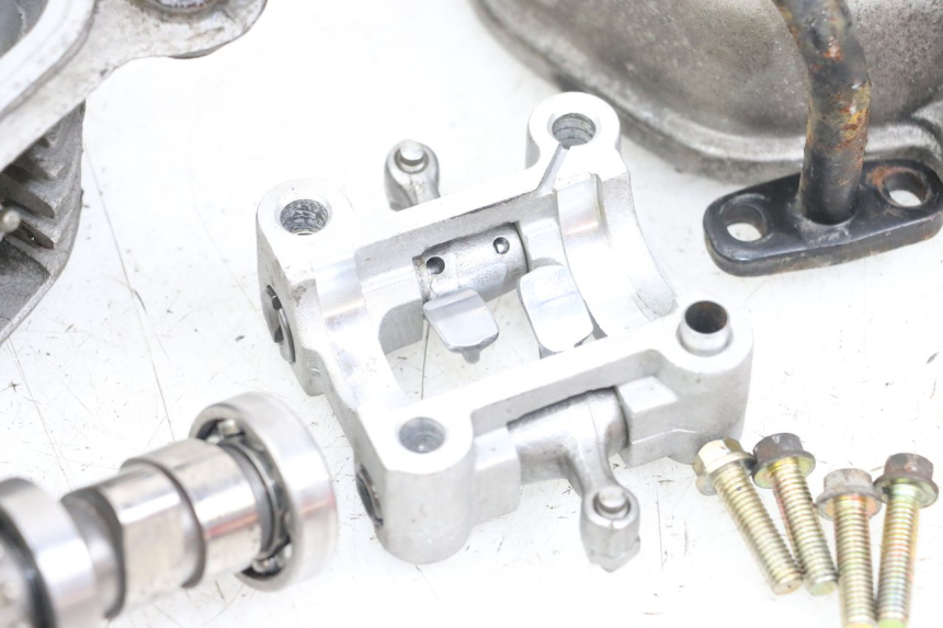 photo de CULATA SYM ORBIT 50 (2008 - 2010) - Enfoque en la estructura