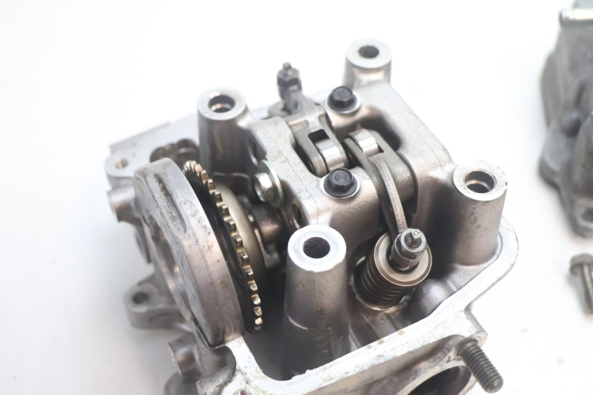 photo de CULATA HONDA PCX (JF28) 125 (2009 - 2011) - Primer plano técnico