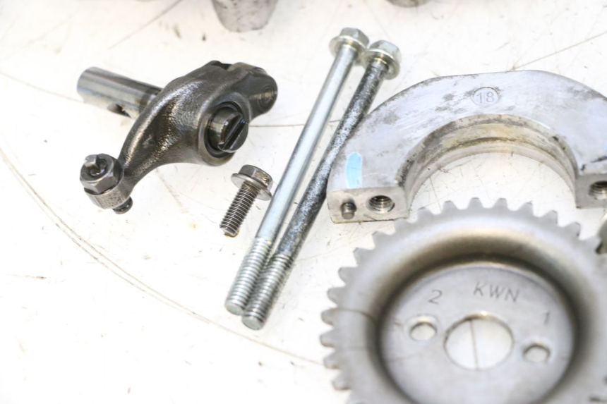 photo de CULATA HONDA PCX (JF57/JF64) 125 (2014 - 2018) - Detalles de los puntos de fijación