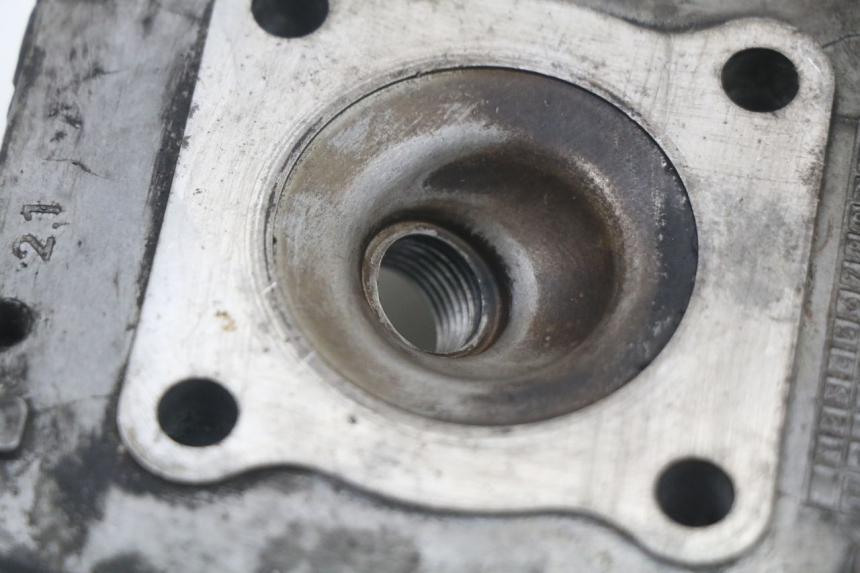 photo de CULATA PEUGEOT ELYSTAR 50 (2002 - 2014) - Detalles de los puntos de fijación