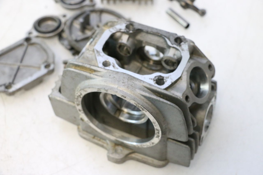 photo de CULATA APOLLO RFZ 125 - Enfoque en la estructura