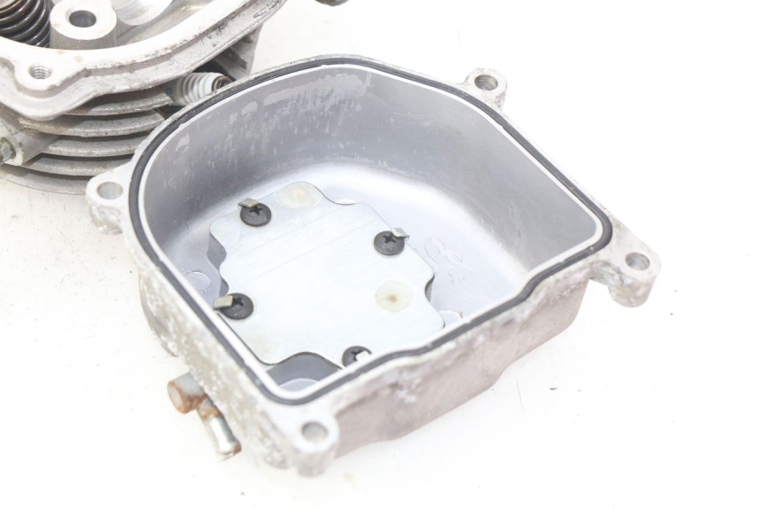 photo de CULATA TNT MOTOR ROMA 10' 4T 50 (2007 - 2018) - Características distintivas