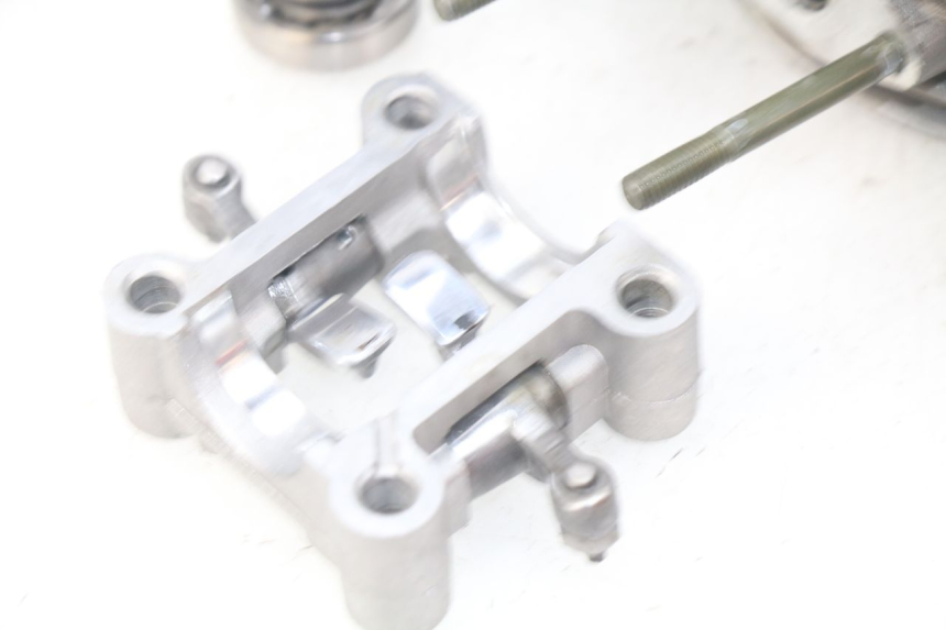 photo de CULATA TNT MOTOR ROMA 10' 4T 50 (2007 - 2018) - Zoom sobre los componentes