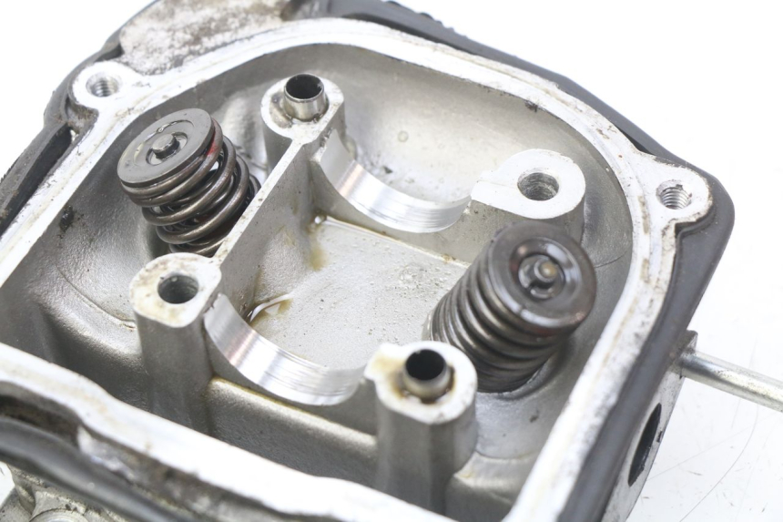 photo de CULATA TNT MOTOR ROMA 10' 4T 50 (2019 - 2022) - Detalles de los puntos de fijación