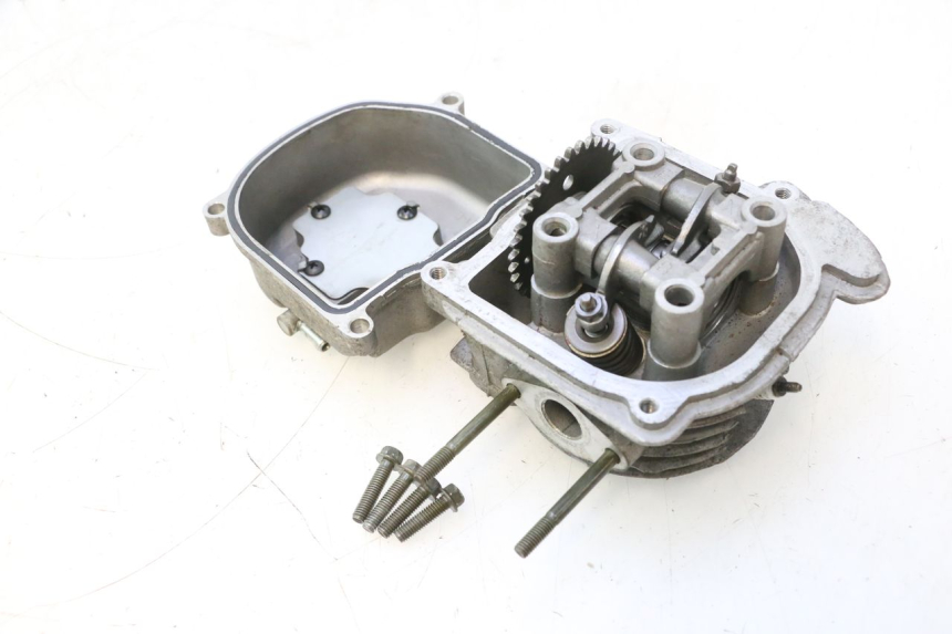 photo de CULATA JM MOTORS SANTANA 50 (2014 - 2023) - Detalles de los puntos de fijación