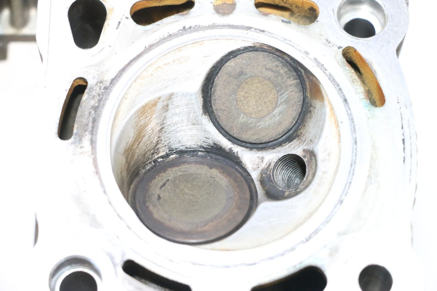 photo de CULATA PEUGEOT SATELIS COMPRESSOR K15 125 (2006 - 2009) - Zoom sobre los componentes