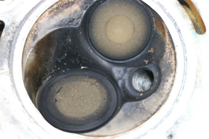photo de CULATA PEUGEOT SATELIS COMPRESSOR K15 125 (2006 - 2009) - Primer plano de alta resolución