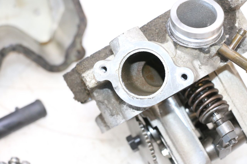 photo de CULATA PEUGEOT SATELIS COMPRESSOR K15 125 (2006 - 2009) - Marcados y referencias originales