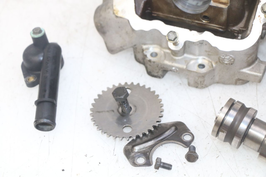 photo de CULATA PEUGEOT SATELIS 125 (2010 - 2012) - Características distintivas