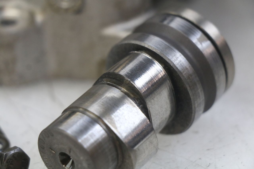 photo de CULATA PEUGEOT SATELIS 125 (2010 - 2012) - Inspección visual detallada