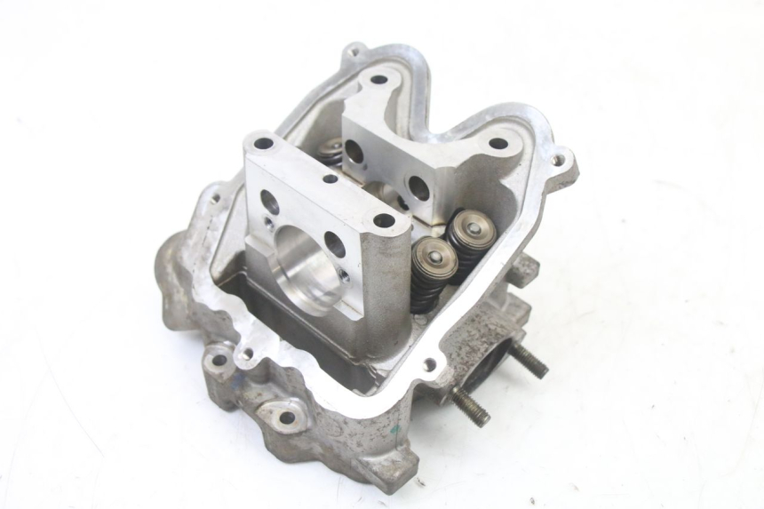 photo de CULATA PEUGEOT SATELIS 125 (2013 - 2018) - Detalle de la pieza