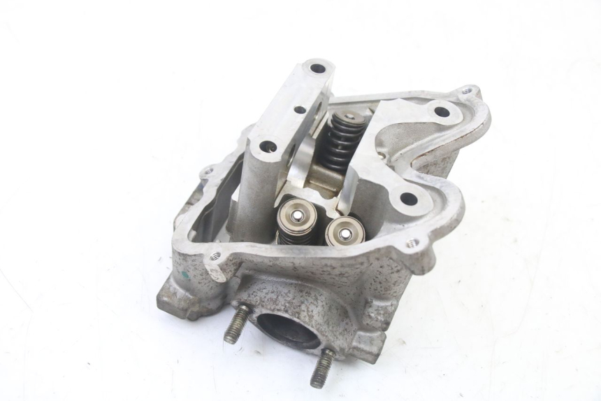 photo de CULATA PEUGEOT SATELIS 125 (2013 - 2018) - Zoom estado de uso