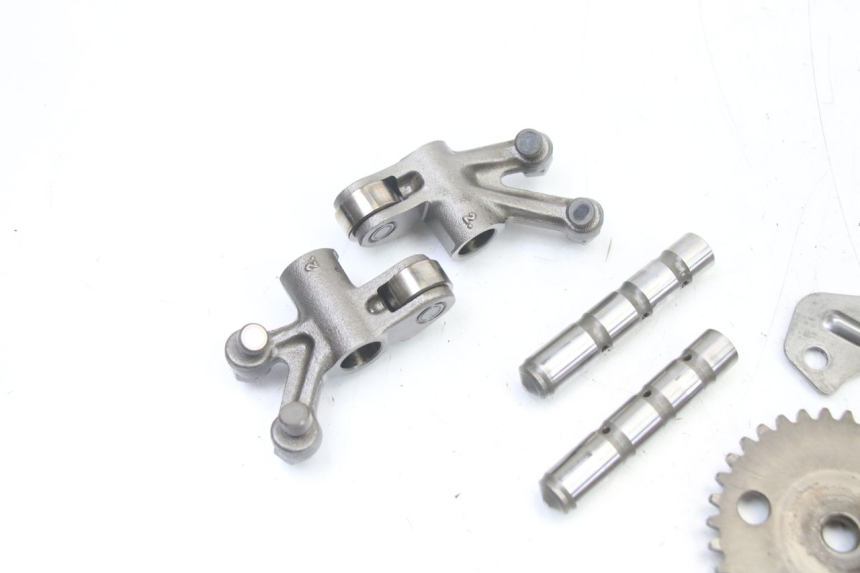 photo de CULATA PEUGEOT SATELIS 125 (2013 - 2018) - Detalles de los puntos de fijación