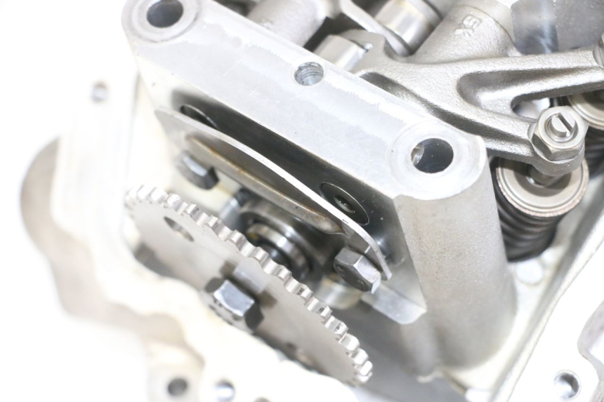 photo de CULATA PEUGEOT SATELIS 125 (2013 - 2018) - Zoom sobre los componentes