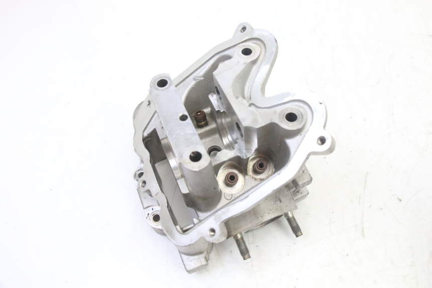 photo de CULATA PEUGEOT SATELIS 125 (2013 - 2018) - Detalles de los puntos de fijación