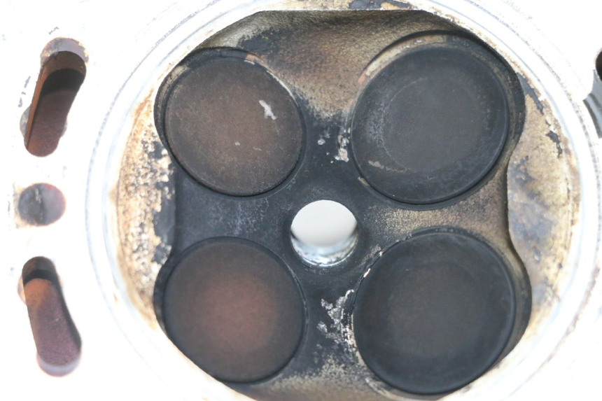 photo de CULATA PEUGEOT SATELIS 125 (2013 - 2018) - Primer plano de alta resolución