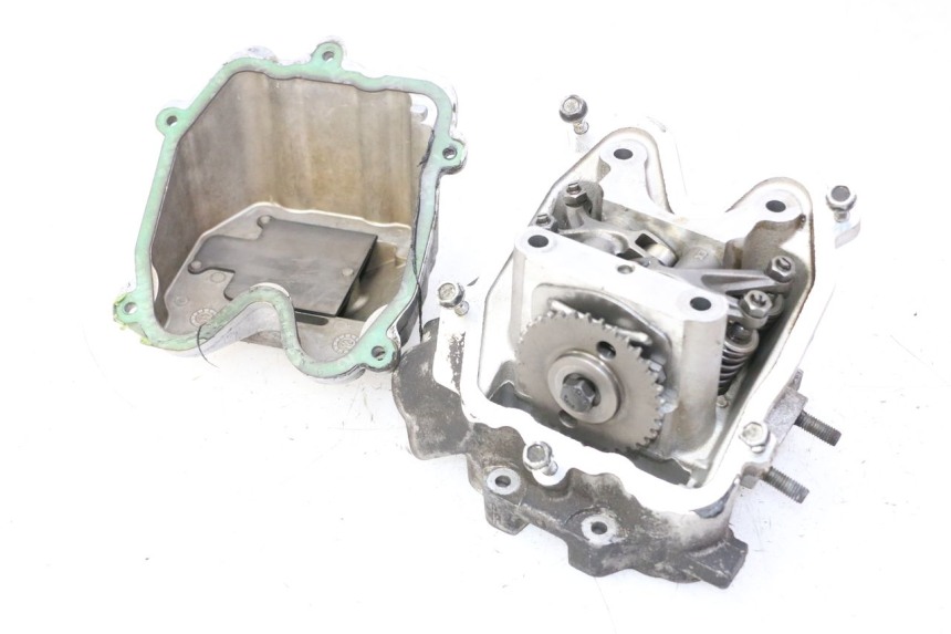 photo de CULATA PEUGEOT SATELIS 125 (2013 - 2018) - Zoom sobre los componentes