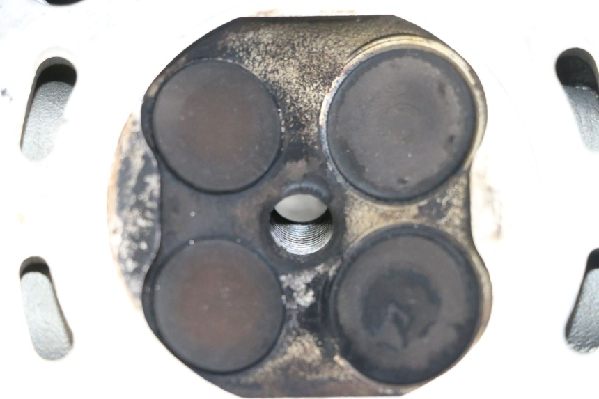 photo de CULATA PEUGEOT SATELIS 125 (2013 - 2018) - Inspección visual detallada