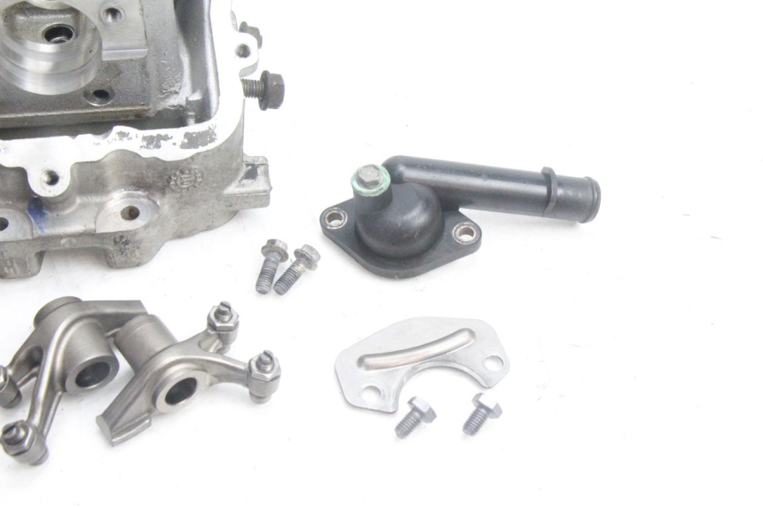 photo de CULATA PEUGEOT SATELIS 125 (2006 - 2009) - Zoom sobre los componentes