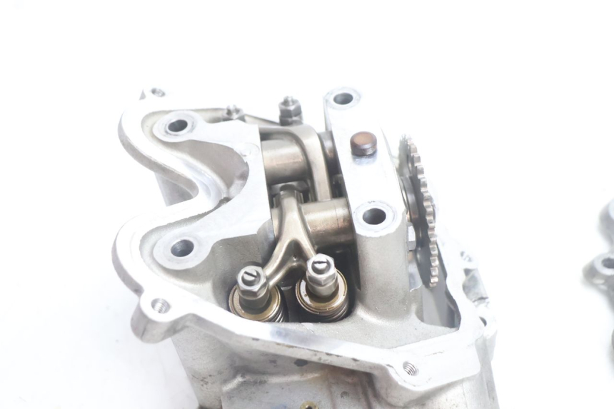 photo de CULATA PEUGEOT SATELIS 125 (2006 - 2009) - Zoom estado de uso