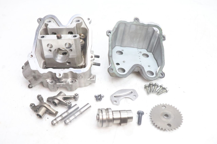 photo de CULATA PEUGEOT SATELIS 125 (2006 - 2009) - Marcados y referencias originales
