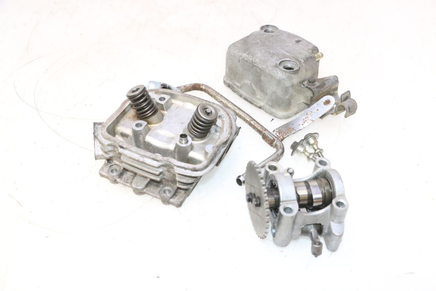photo de CULATA HONDA SCV LEAD 100 (2003 - 2007) - Inspección visual detallada