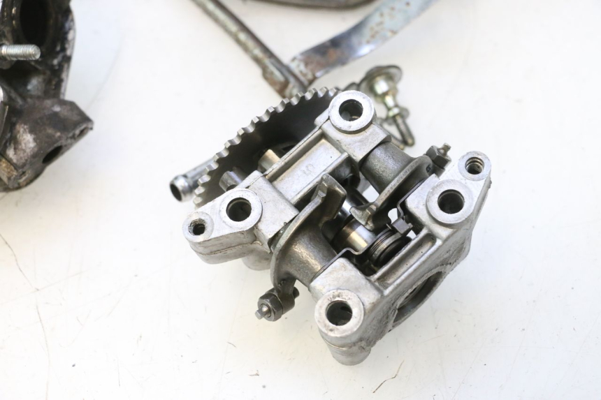 photo de CULATA HONDA SCV LEAD 100 (2003 - 2007) - Otra perspectiva
