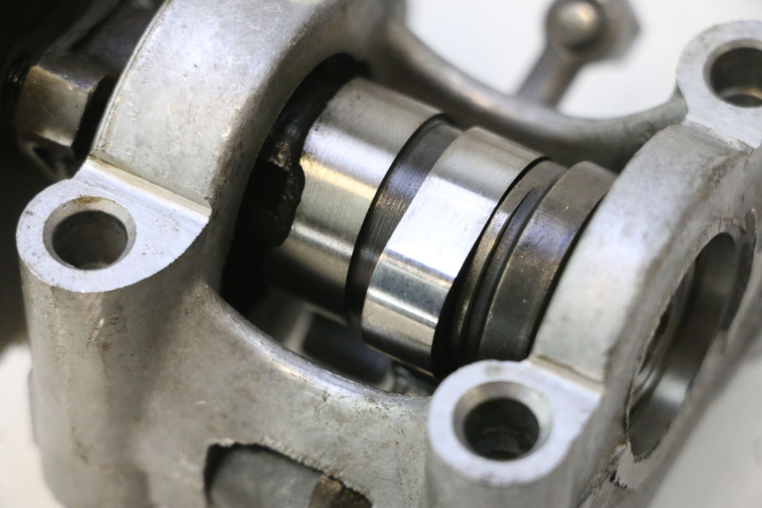 photo de CULATA HONDA SCV LEAD 100 (2003 - 2007) - Detalles de los puntos de fijación